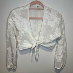 aritzia wilfred cropped wrap blouse size medium